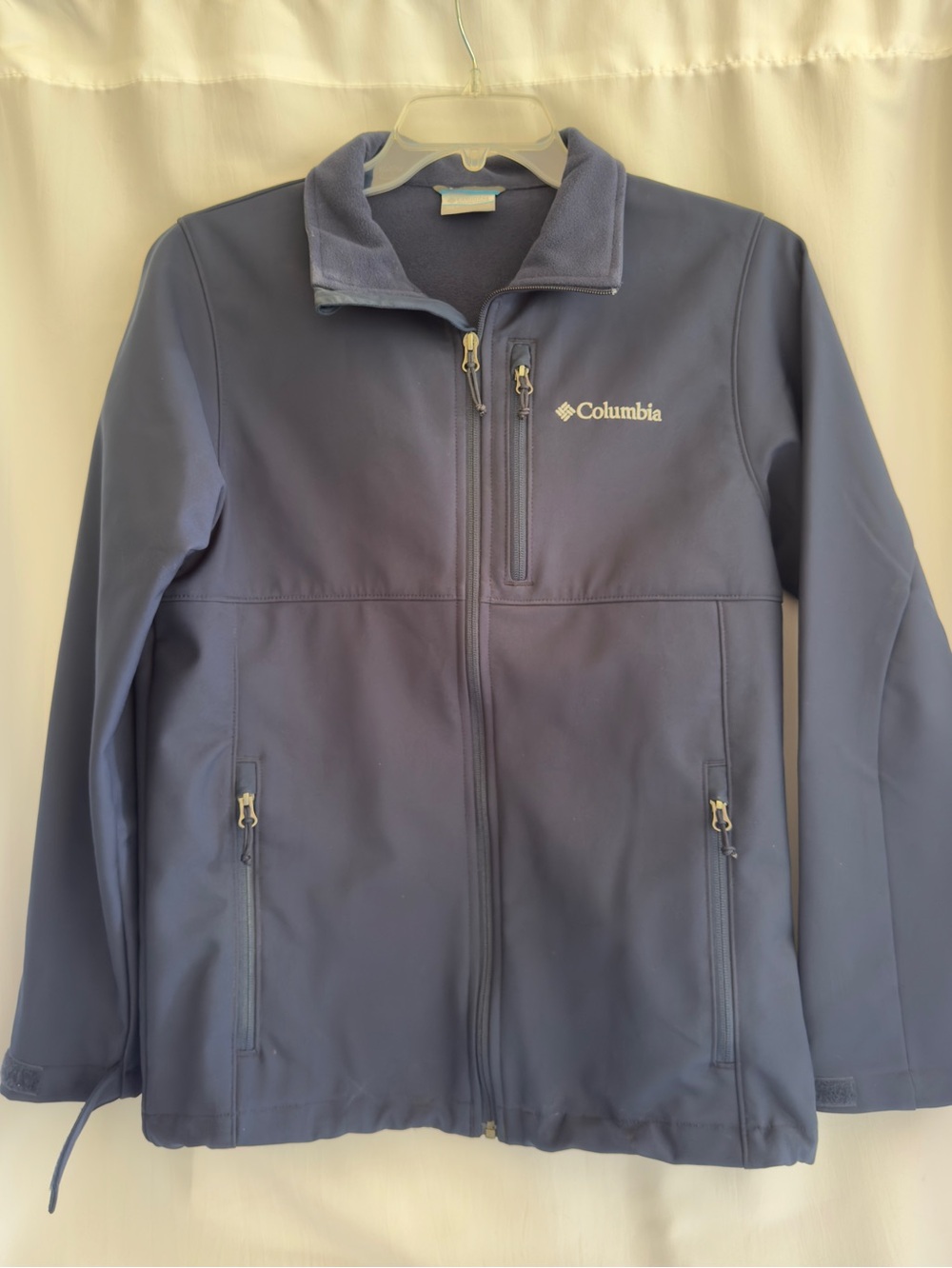 Columbia Navy Blue Softshell Jacket with Chest Zip Men’s Small